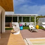 Tinadea Villa *