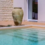Tinadea Villa