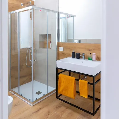 Tinadea ポッツァッロ